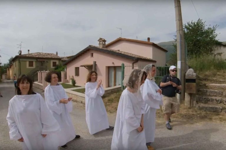 Ri-Vivendo Frascaro scena 3bis – La processione
